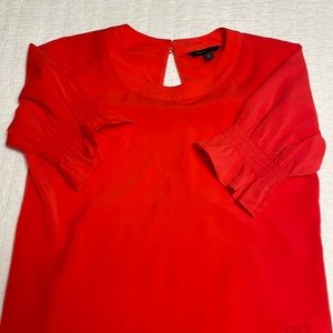 Beautiful Banana Republic top with ruffled sleeves